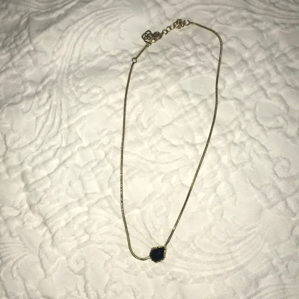 Black Kendra Scott necklace